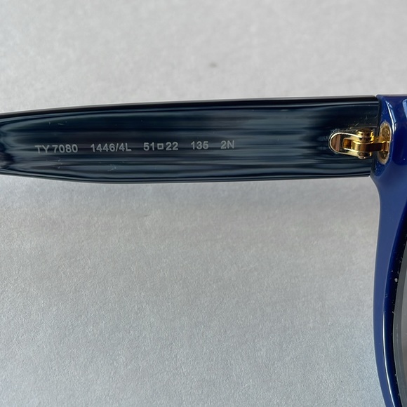 Tory Burch sunglasses - Picture 8 of 8
